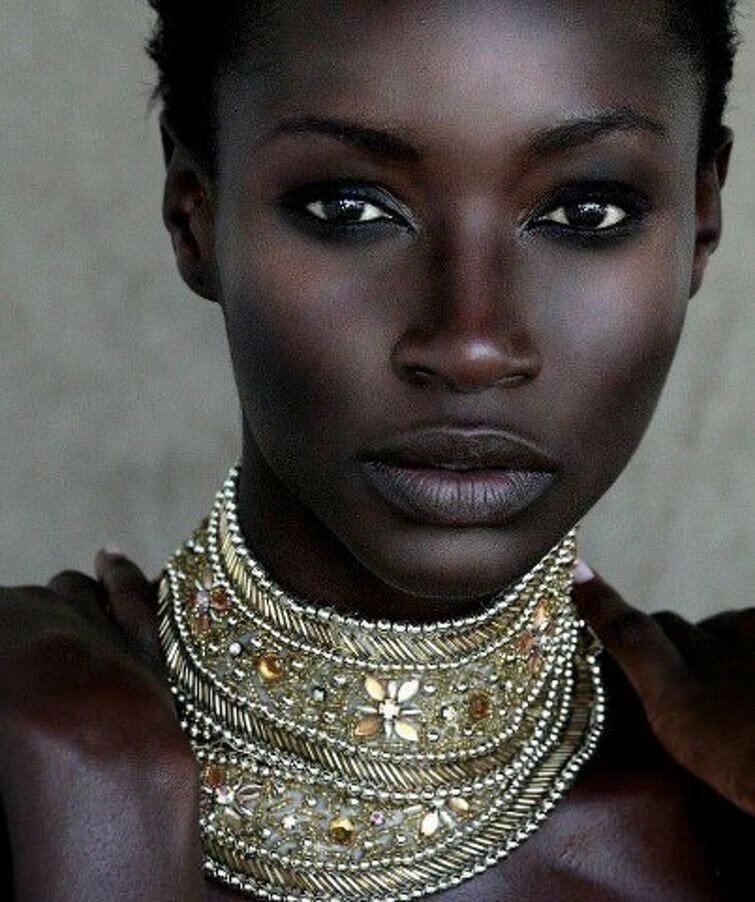 5 красивых африканских моделей, которые покорили меня своей непохожестью на типичных костлявых манекенщиц (часть 1)
