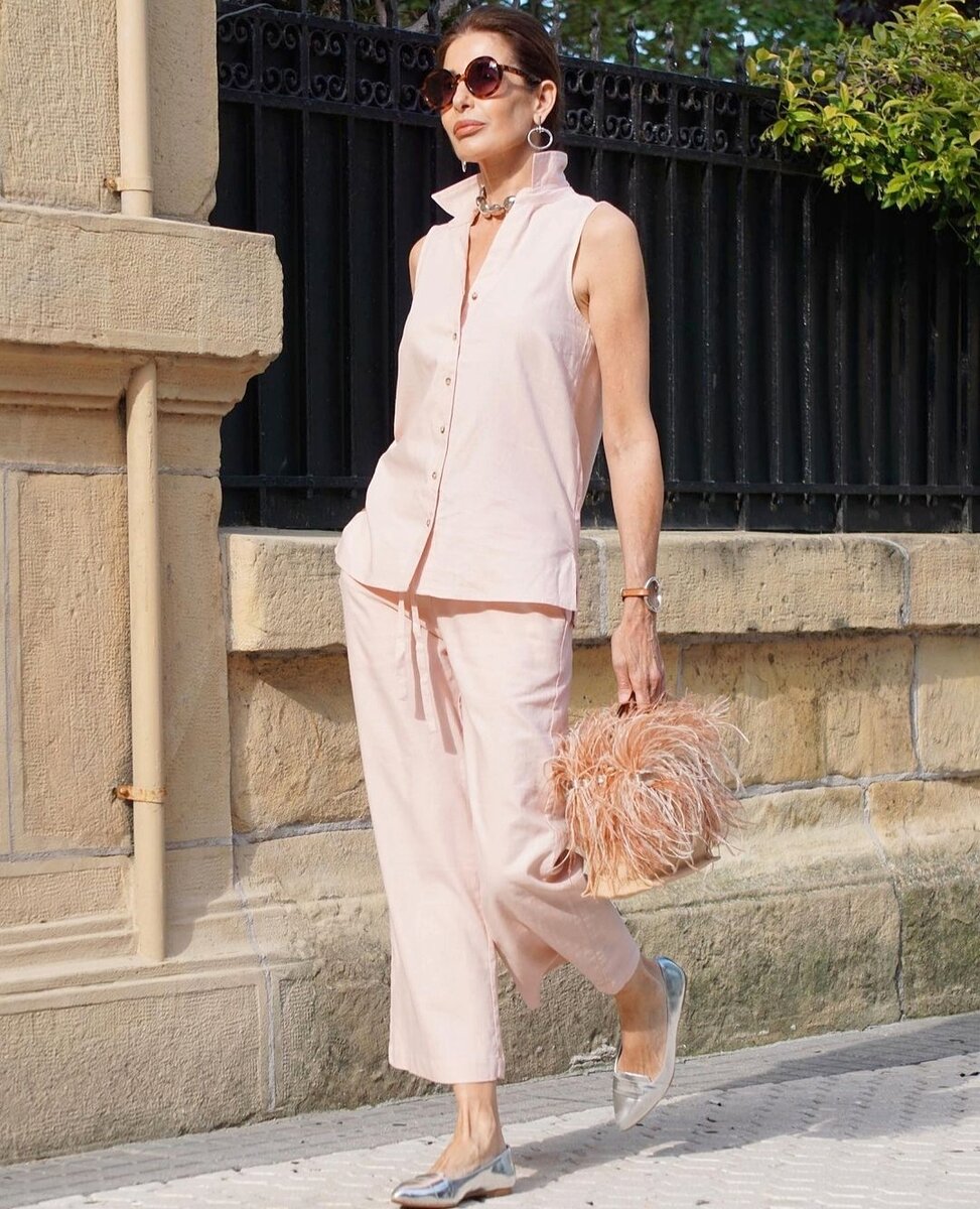 Быть стильной в 50+ проще, чем кажется: шикарные летние образы от элегантной модницы Пилар Де Арсе