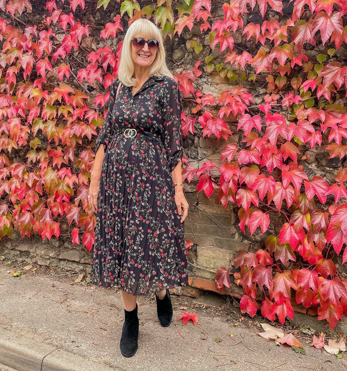 Совсем не старческий гардероб: 11 стильных и омолаживающих нарядов на осень от 60-летней модницы