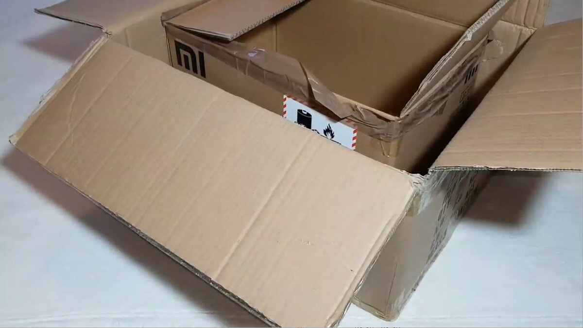Можно взять ненужные коробки больших размеров и сделать из них коробки нужных вам размеров