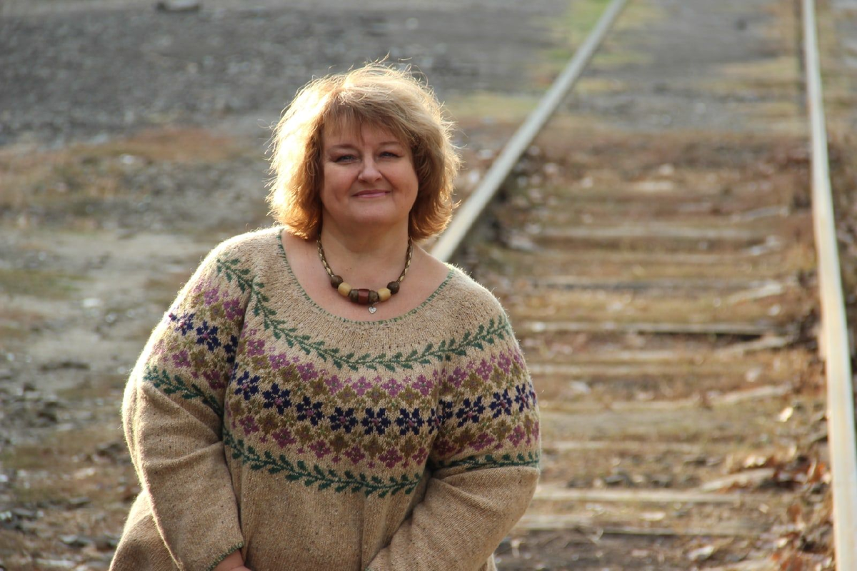 5 ошибок при покупке свитера, способные накинуть возраста, неряшливости и веса женщине 45+