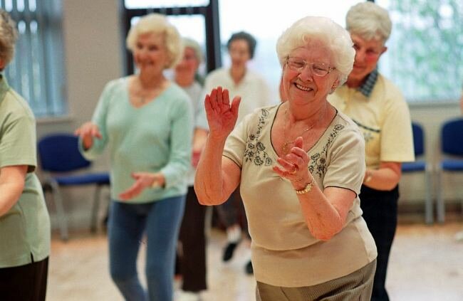 Танцы для пожилых-лучший способ зарядиться энергией