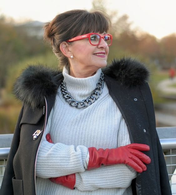 7 вещей, по мнению Хромченко, которые молодят стиль женщины после 50